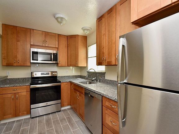 2nd image of 24 Ross Ave APT 7