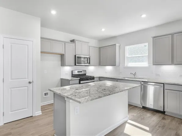 225 Park Ln, Fairburn, GA 30213