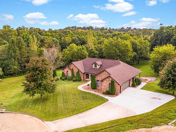 2nd image of 6311 Wyndham Ct