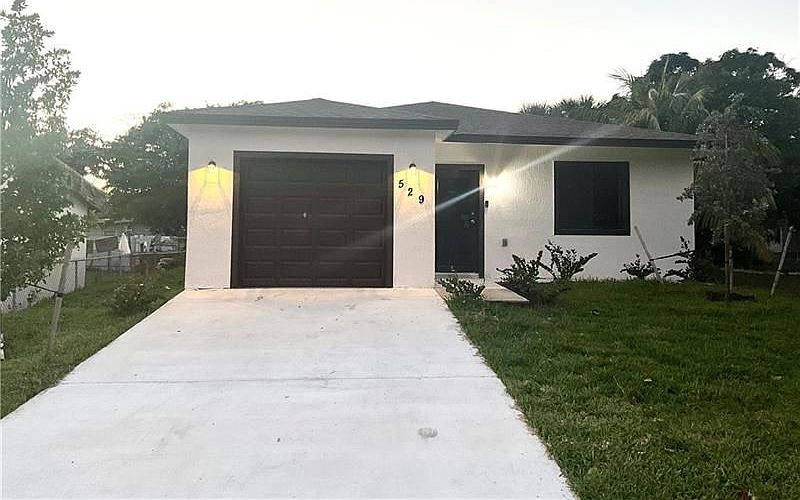 1st image of 529 NW 16th Ave