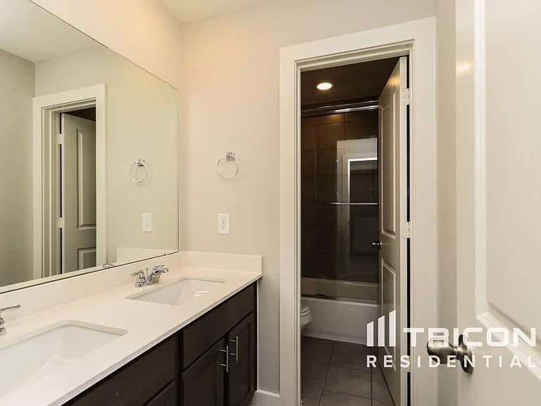 Tricon Willow Creek — Photo 127