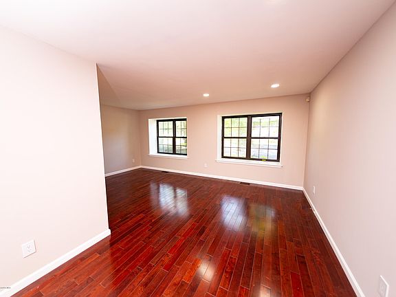 4th image of 601 Santa Anita Ln