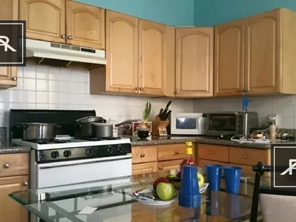 17 Stratton Ter, Waltham, MA