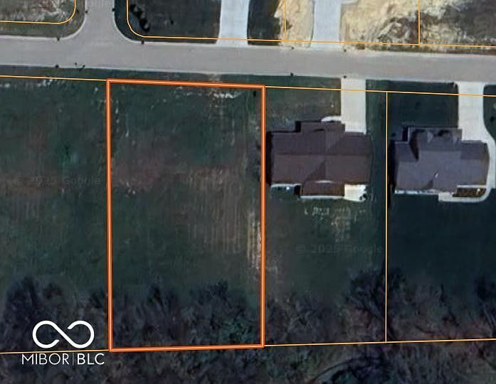 1st image of 115 Aspen Dr