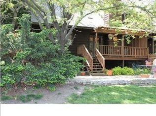 10 Pheasant Run Rd, Hesston, KS 67062