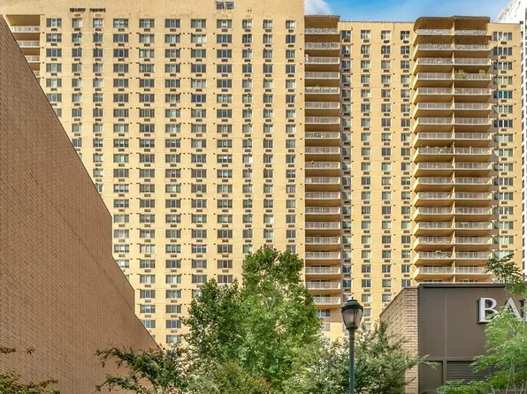 1919 Chestnut St #2810-12, Philadelphia, PA 19103