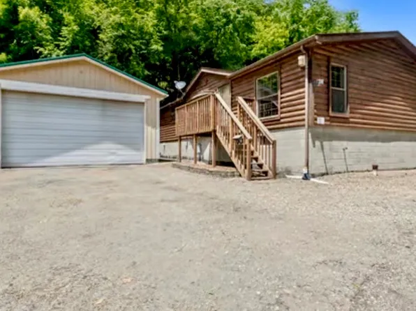 411 Days Run Rd, Creighton, PA 15030