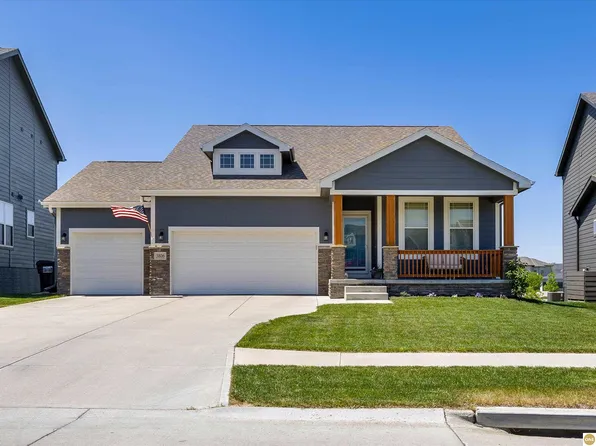 3806 S 205th St, Elkhorn, NE 68022