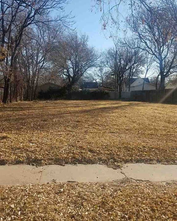 2nd image of 2234 N Woodland Ave
