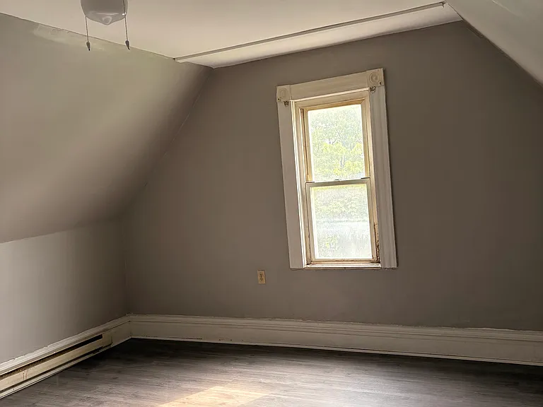 Bedroom #4 with ceiling fan