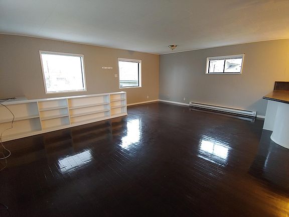 5th image of 224 S Academy St