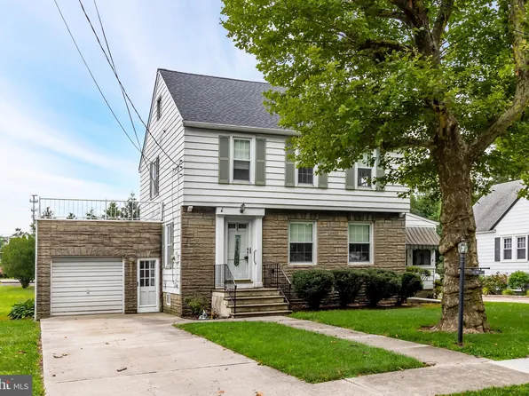 307 Pine St, Carneys Pt, NJ 08069