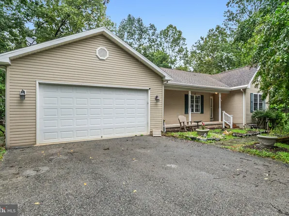 331 Foothill Ln, Harpers Ferry, WV 25425
