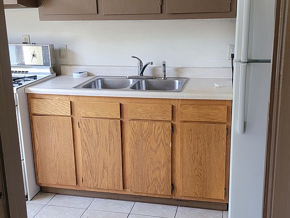 3rd image of 3618 Schenley Ave #3