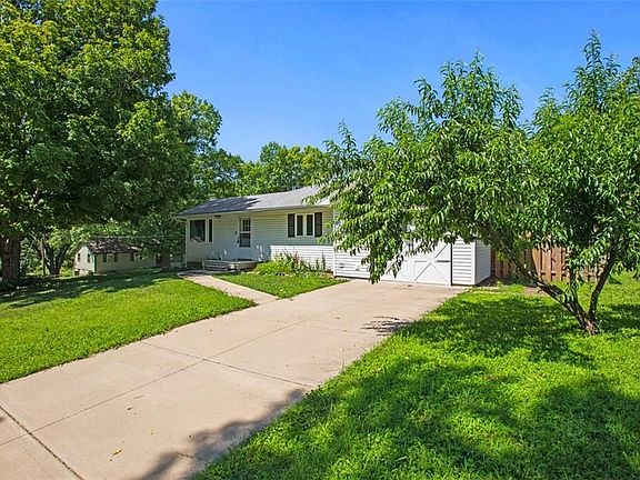 4th image of 1656 Pawnee St