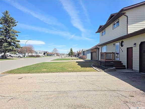 5th image of 509 Carlyle AVENUE