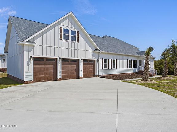 2nd image of 106 Elizabeth Way Court