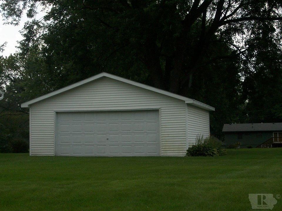 2nd image of 1838 5th Ave