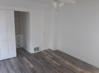 408 S 1st St #B, Waterford, WI 53185