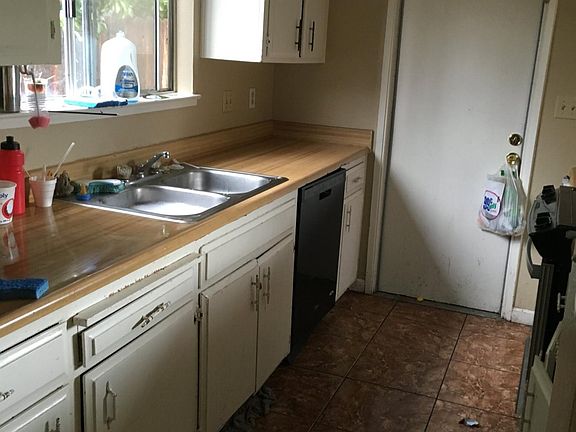 5th image of 710 Fordham Dr