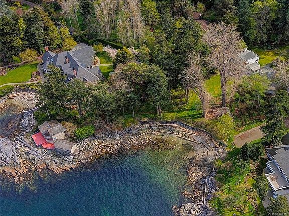 3rd image of 2620 Queenswood Dr