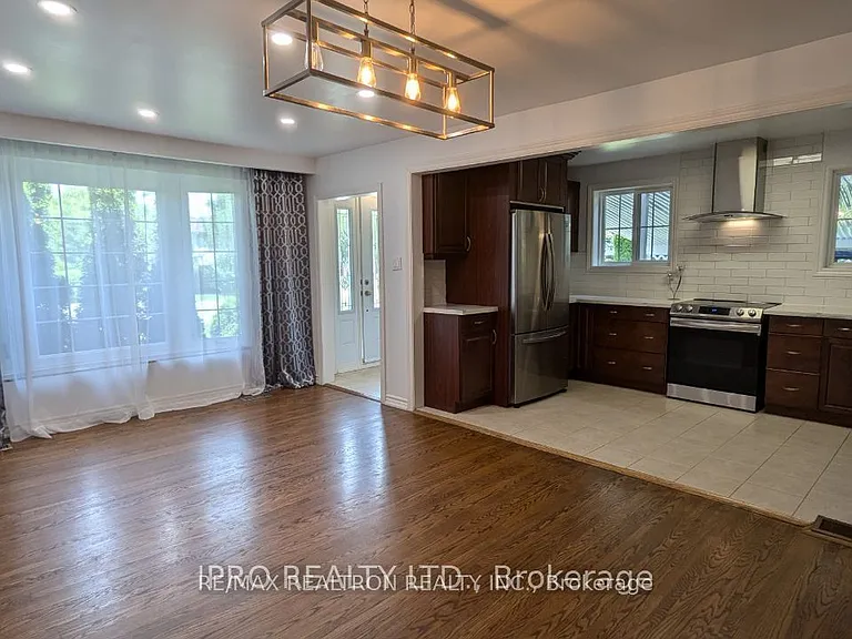 16 Cresthaven Dr — Photo 9