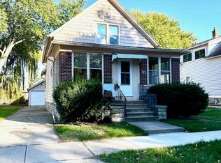 822 Oak St, Oshkosh, WI 54901