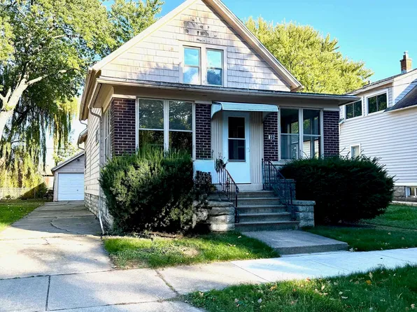 822 Oak St, Oshkosh, WI 54901