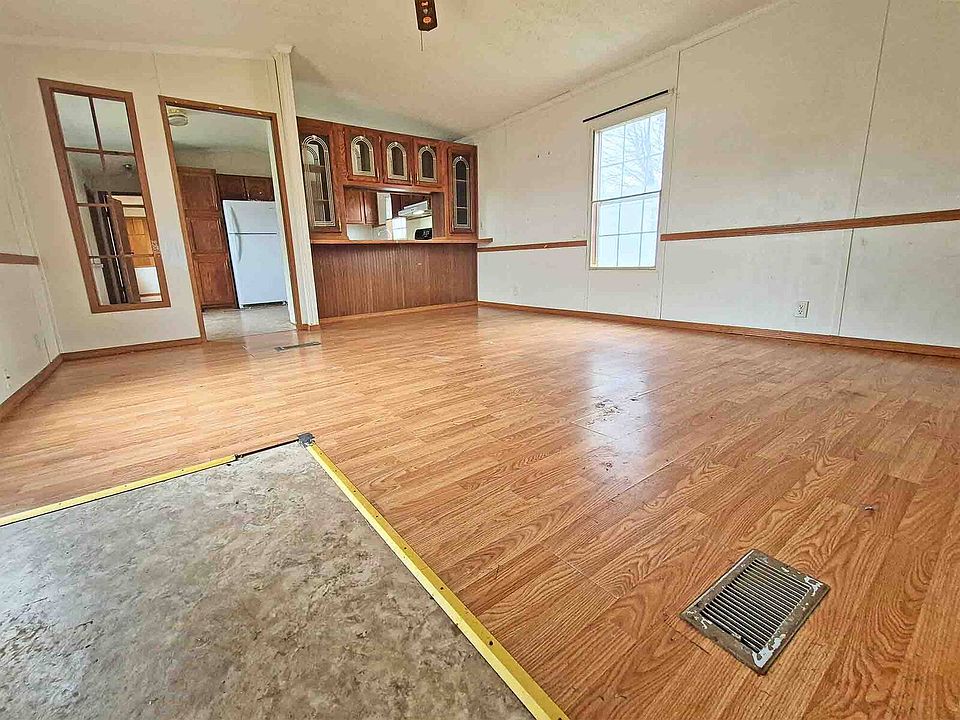 2nd image of 4250 Highway 307 #19