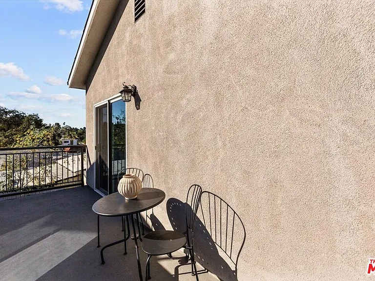 5152 Hartwick St — Photo 33