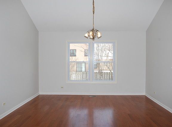 4th image of 1085 Gannon Dr