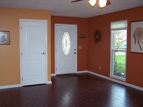 3rd image of 31 Shorewood Dr S
