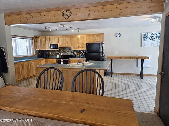 5th image of 606 Faa Rd