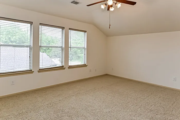 1902 Eden Glen Ln — Photo 10