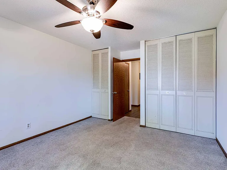Apache Manor Apartments — Photo 30