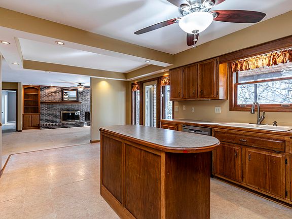 5th image of 55 Candlewood Dr