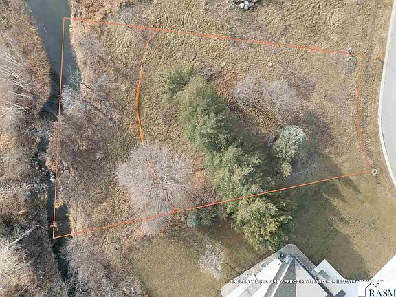 4th image of 121 Pine Creek Rd