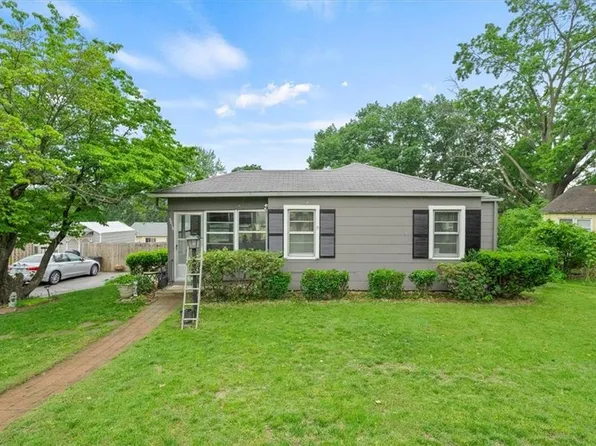 2215 Forest Ln, Kansas City, KS 66106