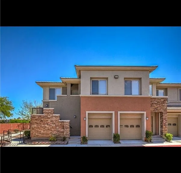 712 Peachy Canyon Cir #201 — Photo 1