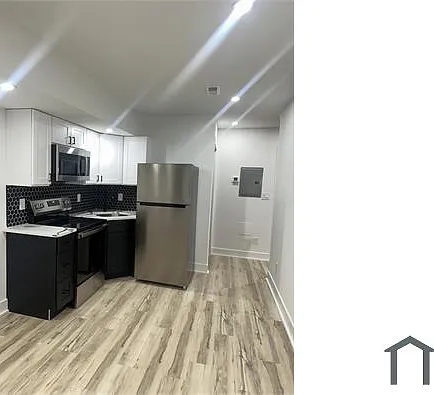 5545 Boyer St #B — Photo 3