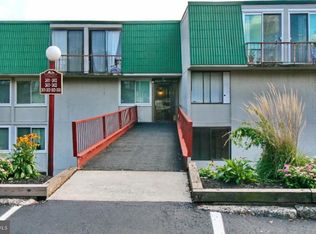 2531 Forest Ln #E-19, Schwenksville, PA 19473