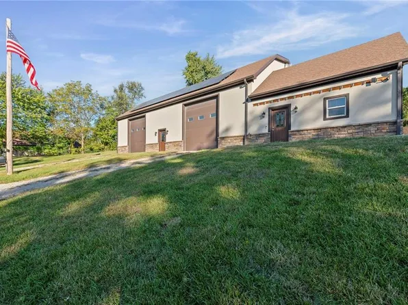 2301 Charles St, Saint Joseph, MO 64501