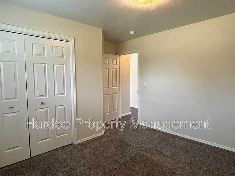 10764 W Goldenrod Ave — Photo 13