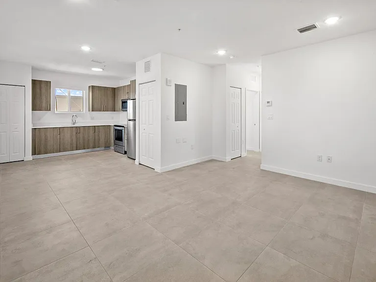 1295 W 69th St #203 — Photo 2