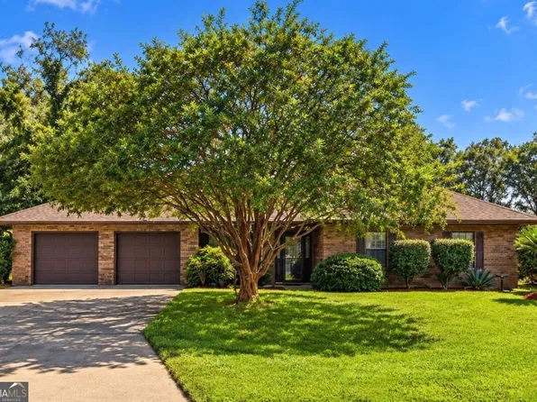 149 Lake View Cir, Brunswick, GA 31525
