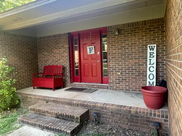 9401 Darlene Cir, Pensacola, FL 32526