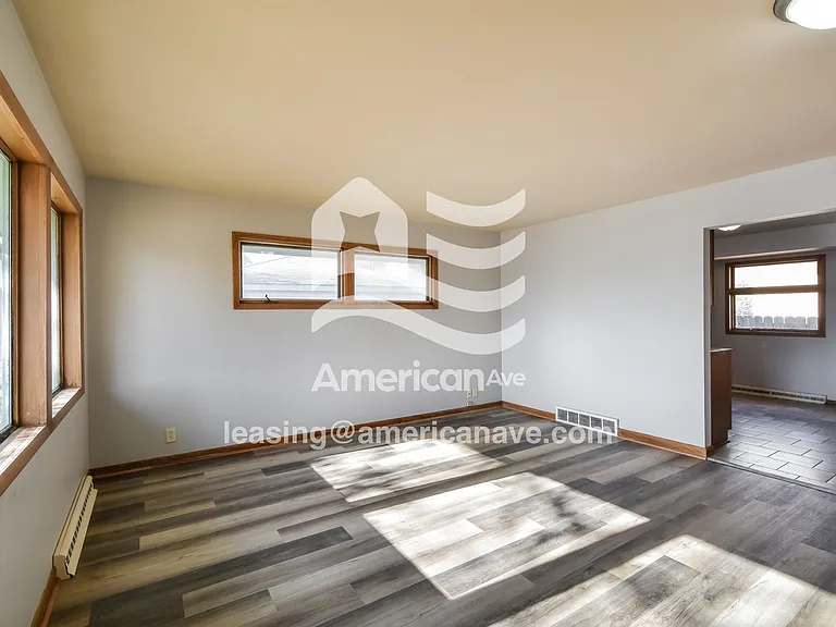 1536_004_living_room_14174412.jpg