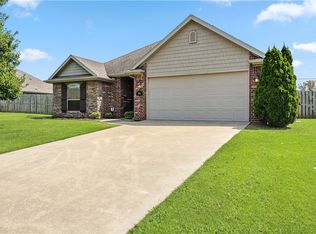 2011 Price Ave, Lowell, AR 72745