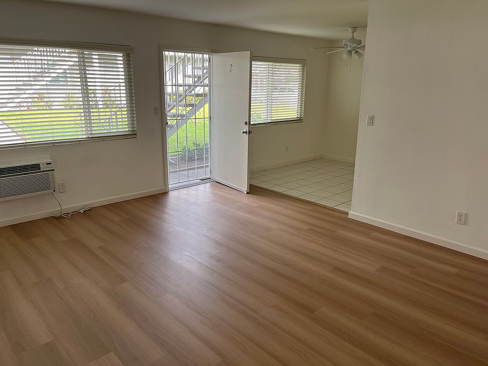 1st image of 10370 Vernon Ave APT 2