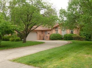813 Exmoor Dr, Cincinnati, OH 45240